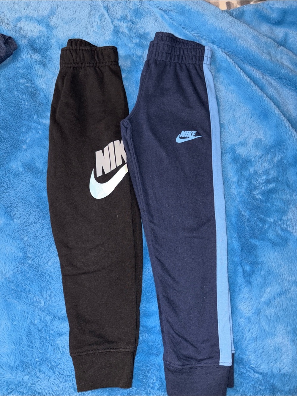 Nike Black & Navy Kids' Colorblock Jogger Pants with Light Blue Logo